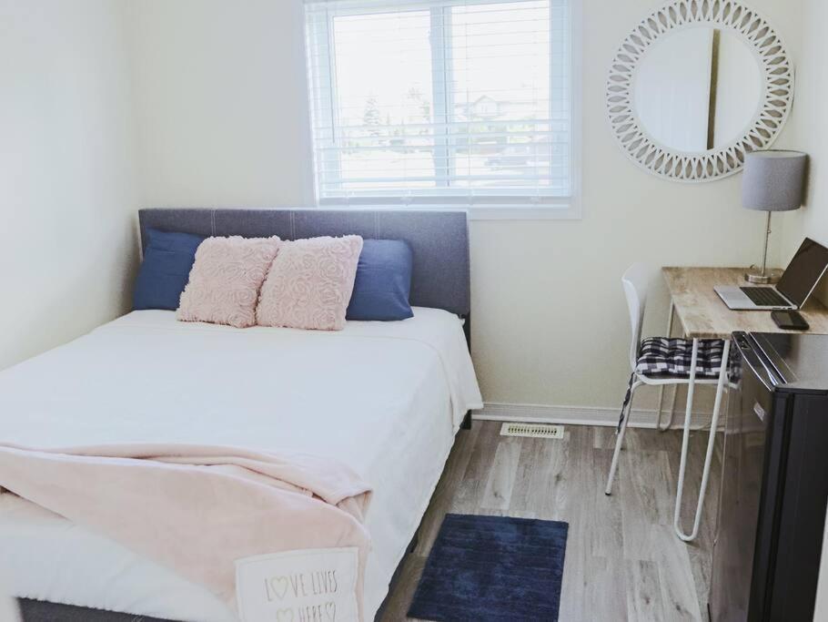 Kitchener-Waterloo Cozy House 빌라 외부 사진